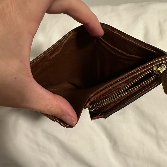 Louis Vuitton Wallet - Picture 10 of 12